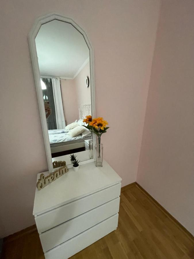 Apartment Sunflower021 Novi Sad Exteriör bild